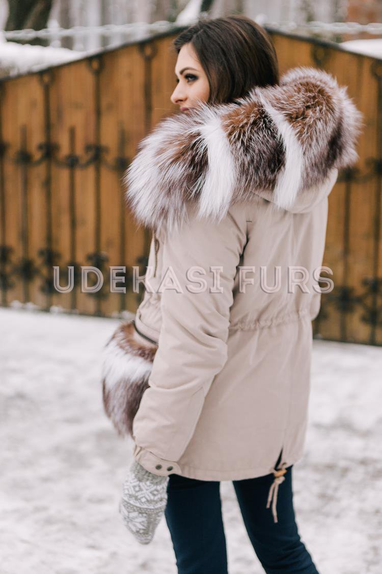 Бежевая парка с мехом Чернобурки и лисы Arctic Fox 5361-01 от Udekasi Furs - #2