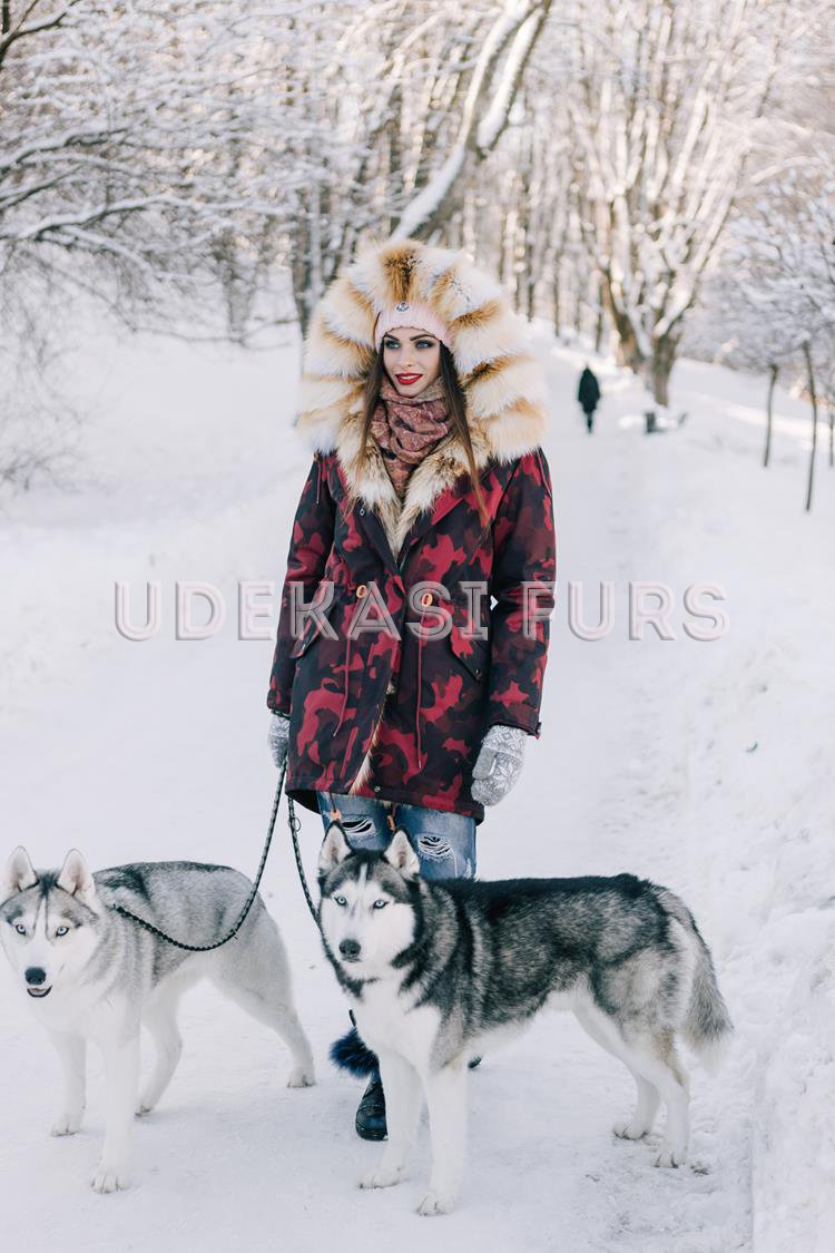 Парка камуфляж-бордо с мехом рыжей лисы 5339-47 от Udekasi Furs